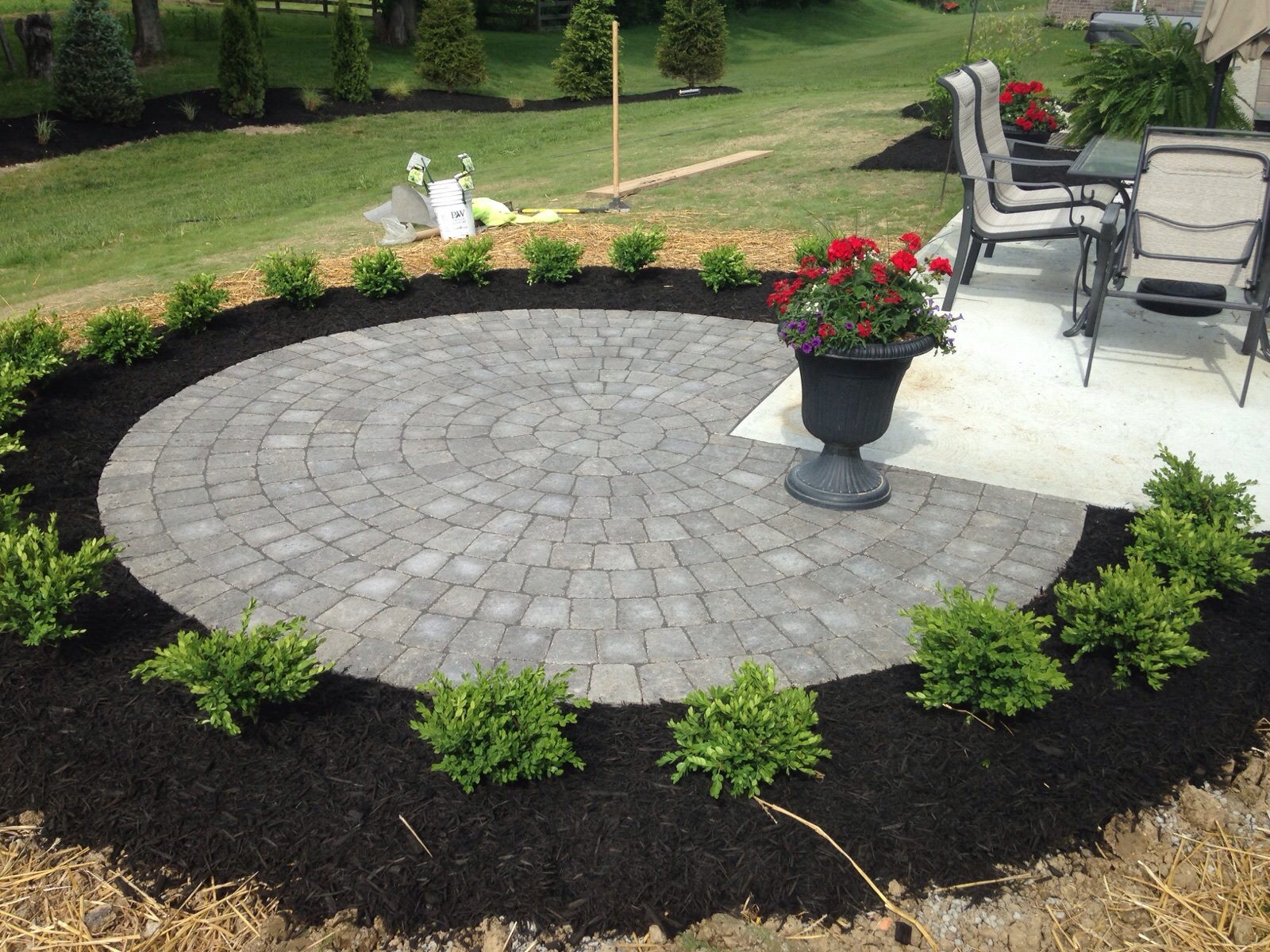 LANDSCAPING & HARDSCAPING CONSTRUCTION | C&H Lawn & Landscaping, Inc